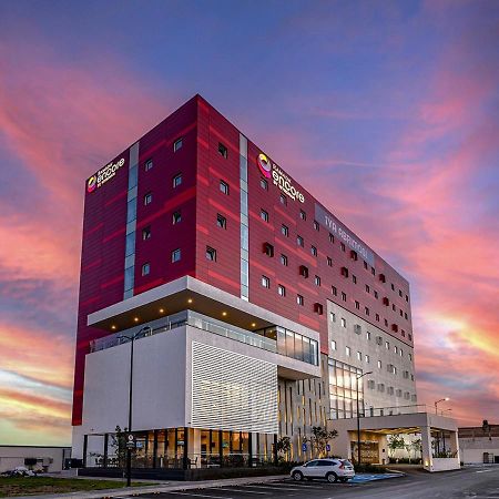 Ramada Encore By Wyndham Guadalajara Aeropuerto Las Pintas Luaran gambar