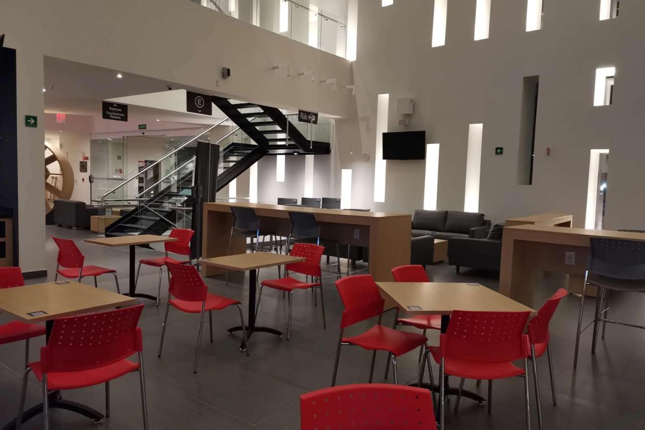 Ramada Encore By Wyndham Guadalajara Aeropuerto Las Pintas Luaran gambar