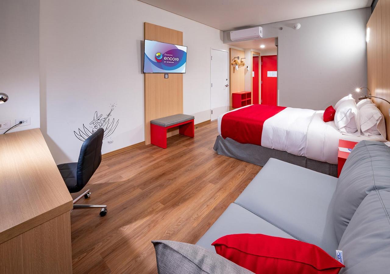 Ramada Encore By Wyndham Guadalajara Aeropuerto Las Pintas Luaran gambar