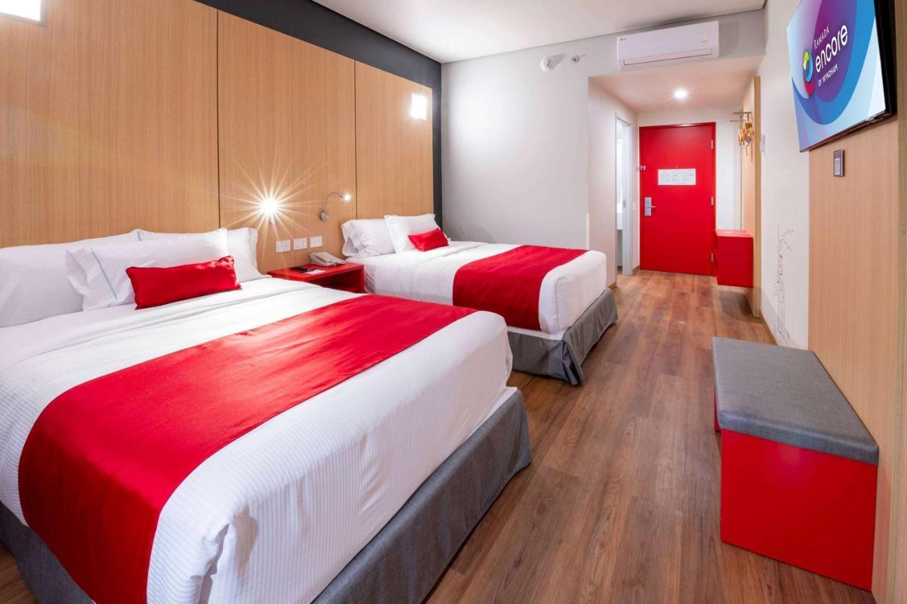 Ramada Encore By Wyndham Guadalajara Aeropuerto Las Pintas Luaran gambar