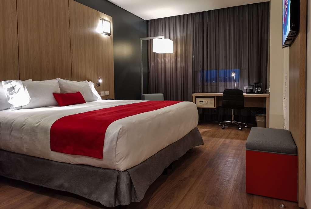 Ramada Encore By Wyndham Guadalajara Aeropuerto Las Pintas Bilik gambar