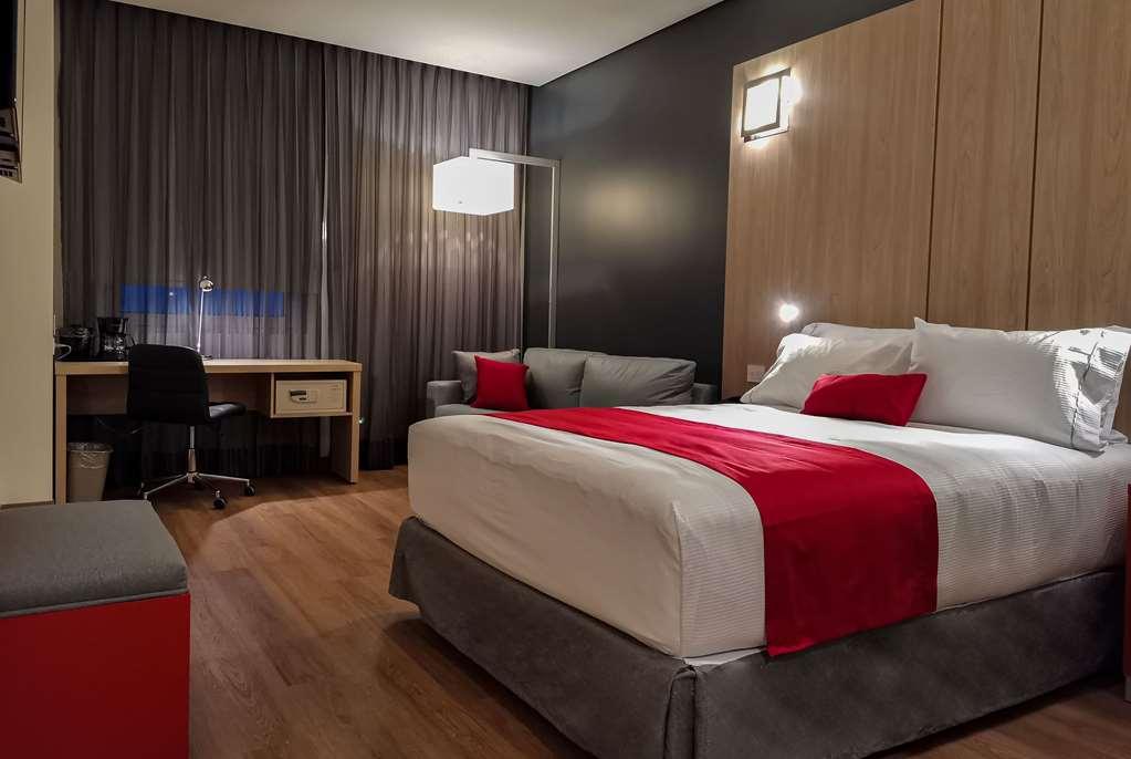 Ramada Encore By Wyndham Guadalajara Aeropuerto Las Pintas Bilik gambar
